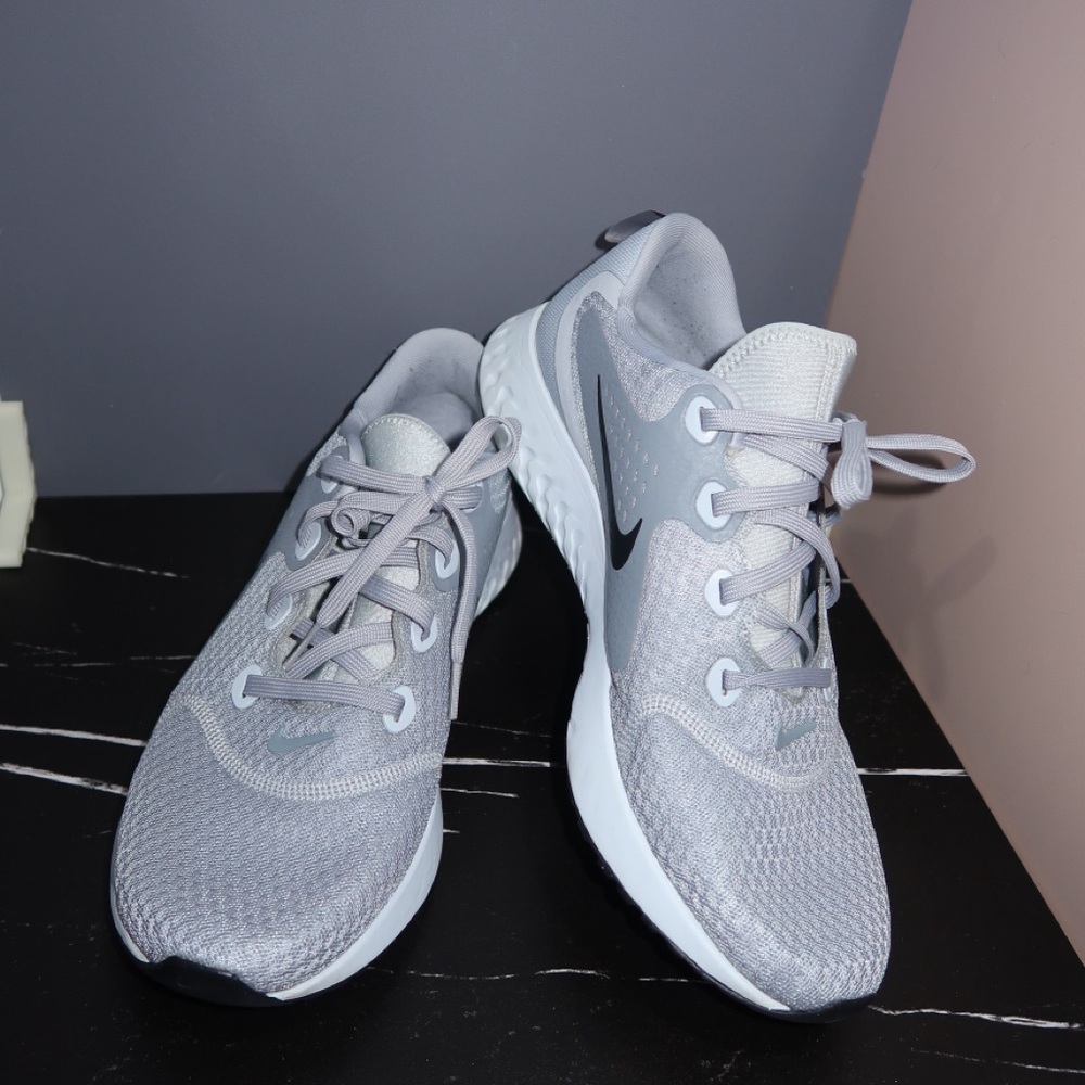 ‼️ NIKE LEGEND REACT WOLF GREY ‼️